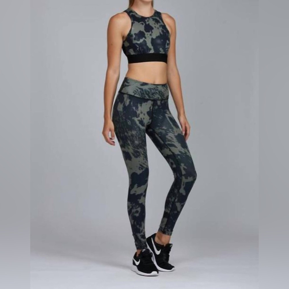 Noli Gloss Legging Cow Print Sz Small